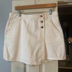 GAP Ivory White Women's Skort with Front Button Detail